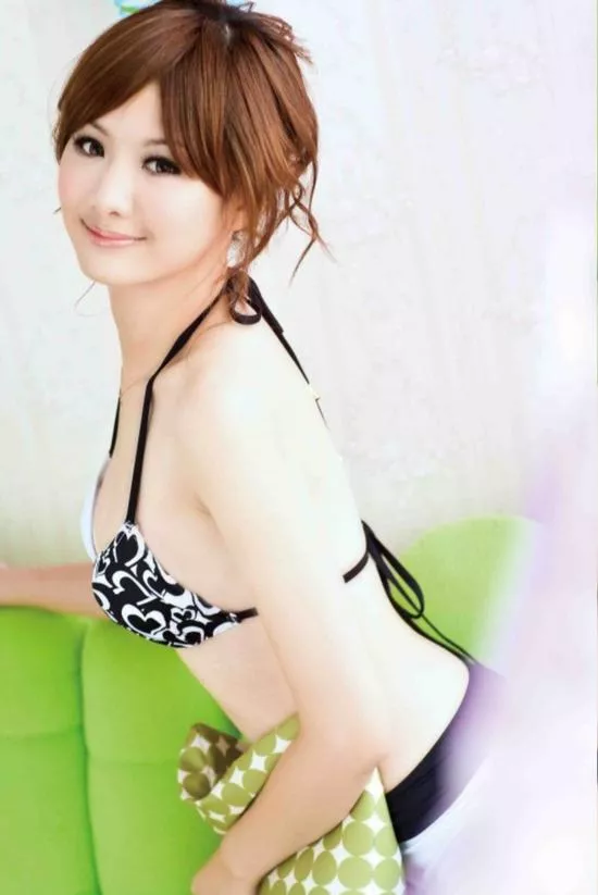台北校花C字裤安心亚性感写真5P