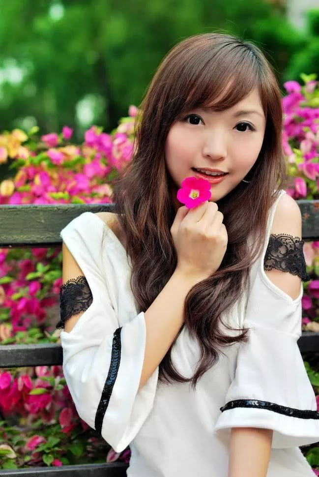 台湾清纯小美女手臂蕾丝写真10P