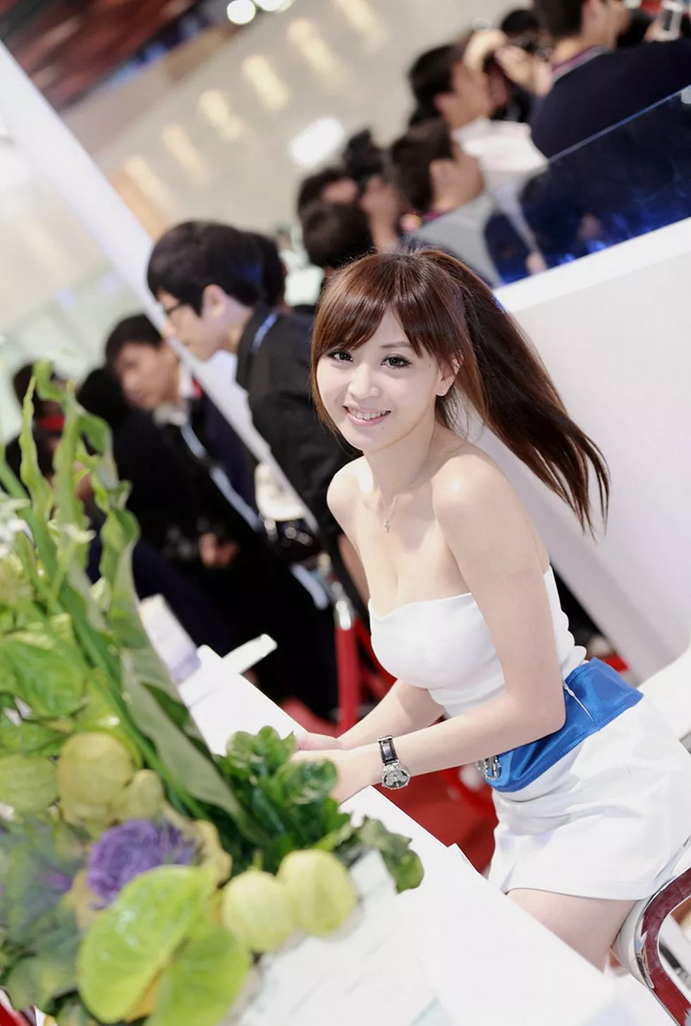 台湾宅男女神陈佳筠台北车展高清写真74P