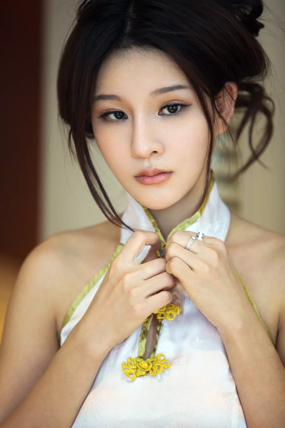 推女郎第16期_丰韵国模纯小希极度诱惑写真18P
