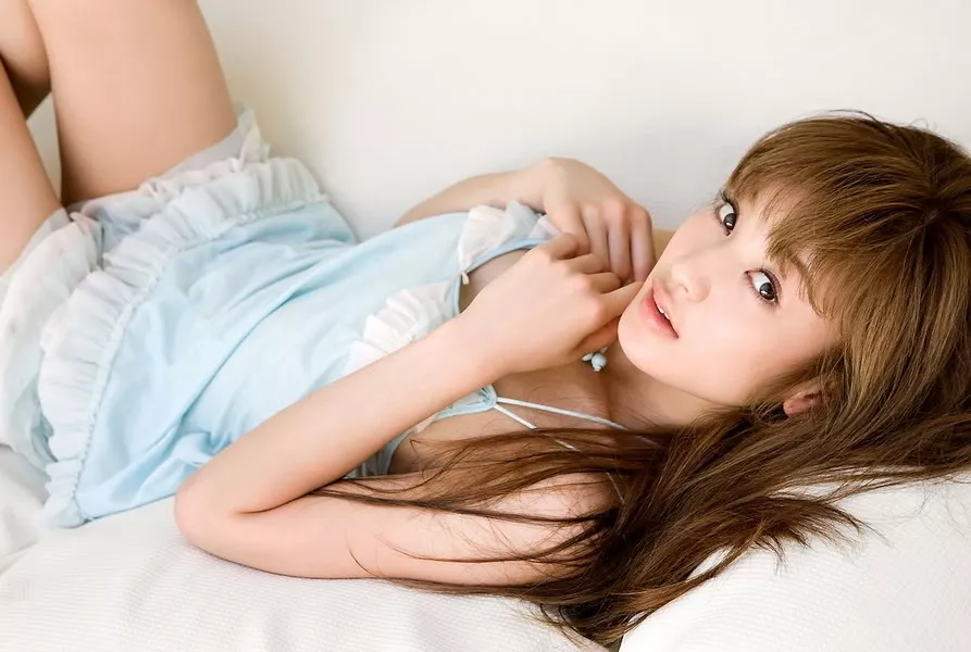 日本微笑名模西山茉希清纯写真12P
