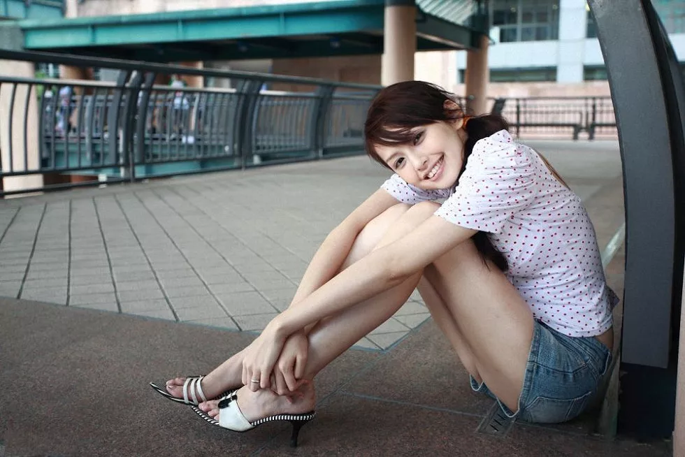 台湾长腿妹妹郭怡延清新阳光写真14P