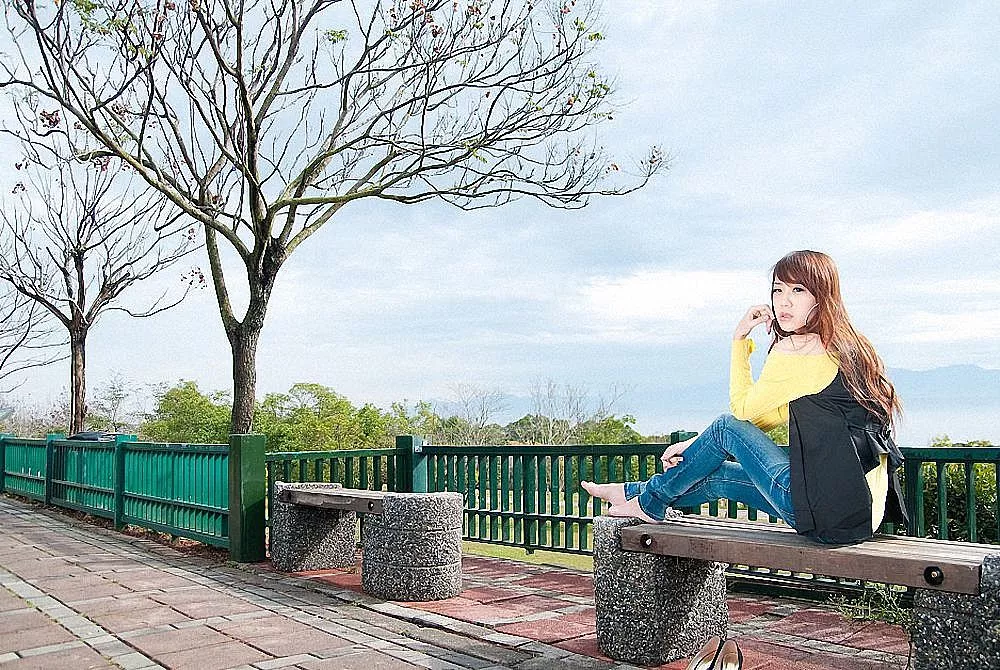 台湾妹妹妤涵台中都会公园清新写真10P