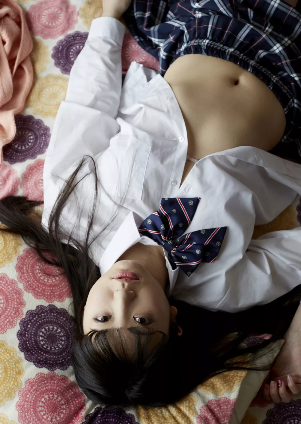 日本美女艺人椎名香奈江海量性感内衣系列写真100P