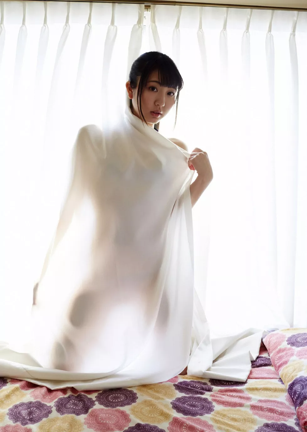 日本美女艺人椎名香奈江海量性感内衣系列写真100P
