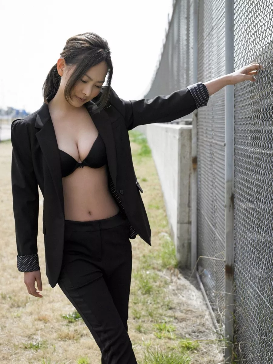 日本美女艺人谷村美月海量性感生活写真100P