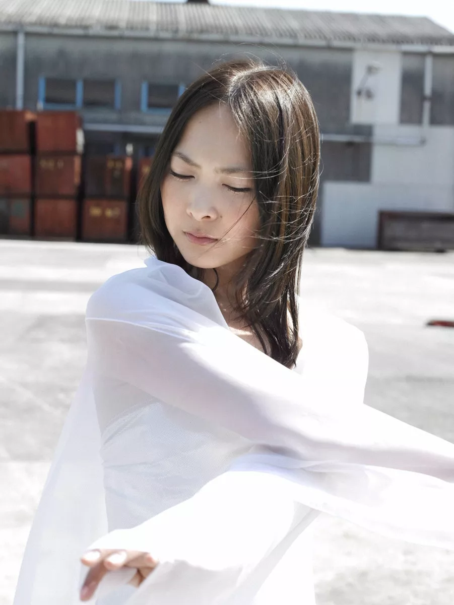 日本美女艺人谷村美月海量性感生活写真100P