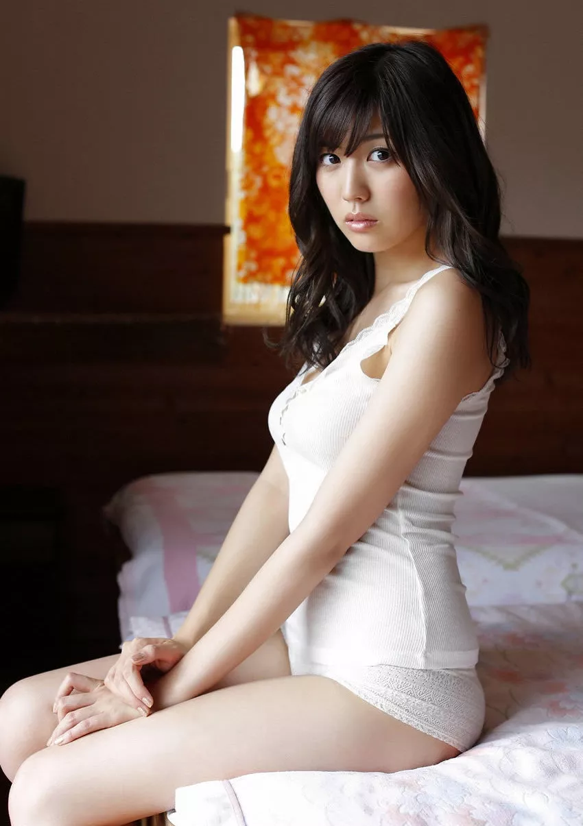 日本宅男女神岩﨑名美清新家居写真36P