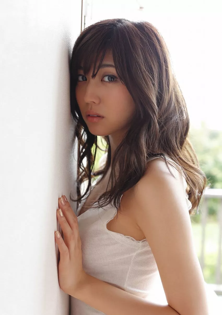 日本宅男女神岩﨑名美清新家居写真36P