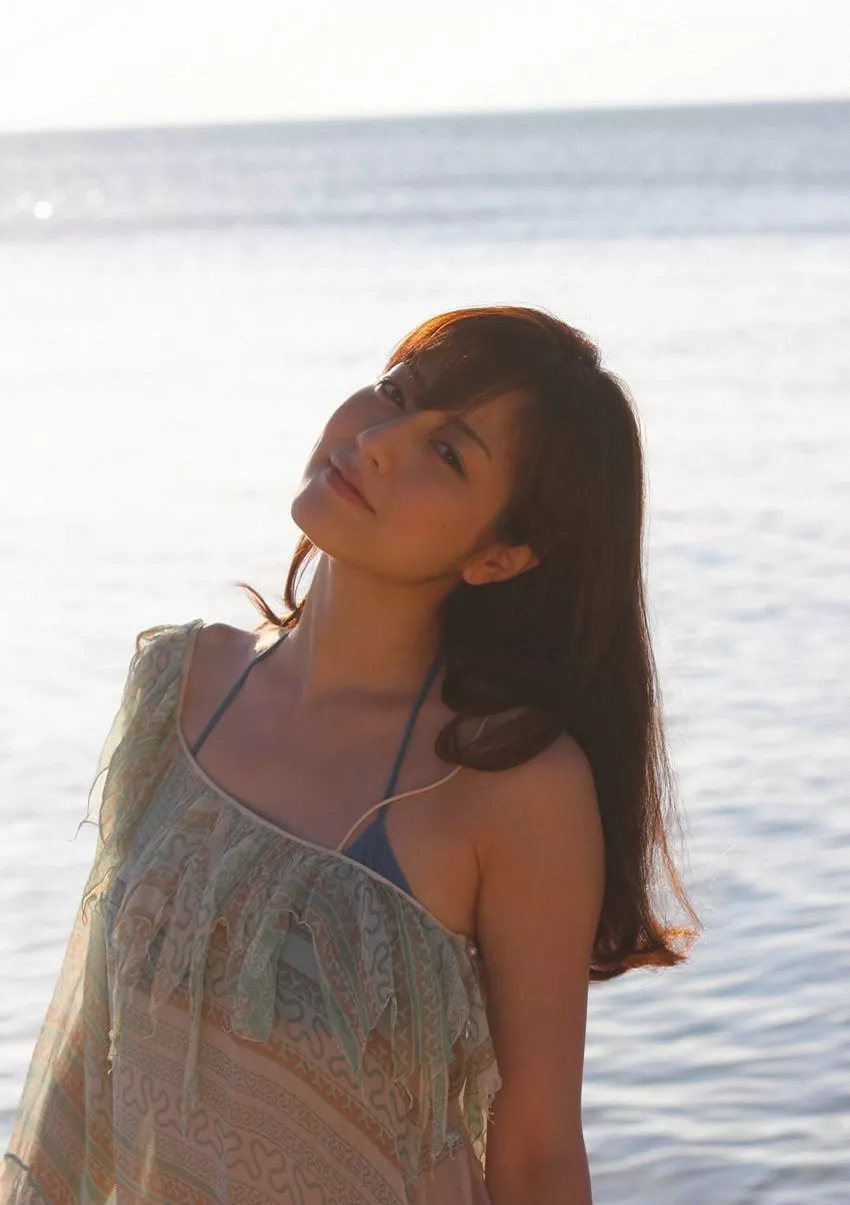日本人气嫩模杉本有美湿身诱惑性感大片21P