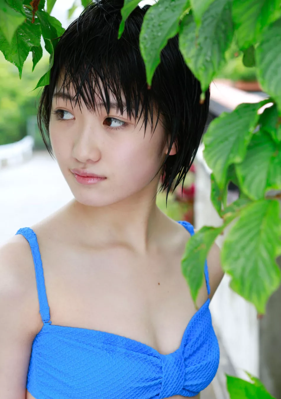 日本16岁少女偶像工藤遥清新短发写真18P