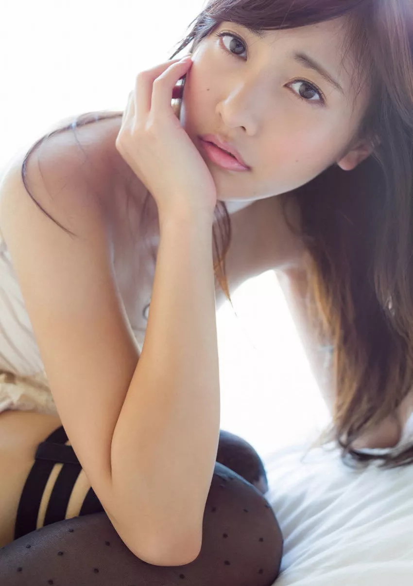 日本人气女优佐野雏子娇俏甜美性感写真30P