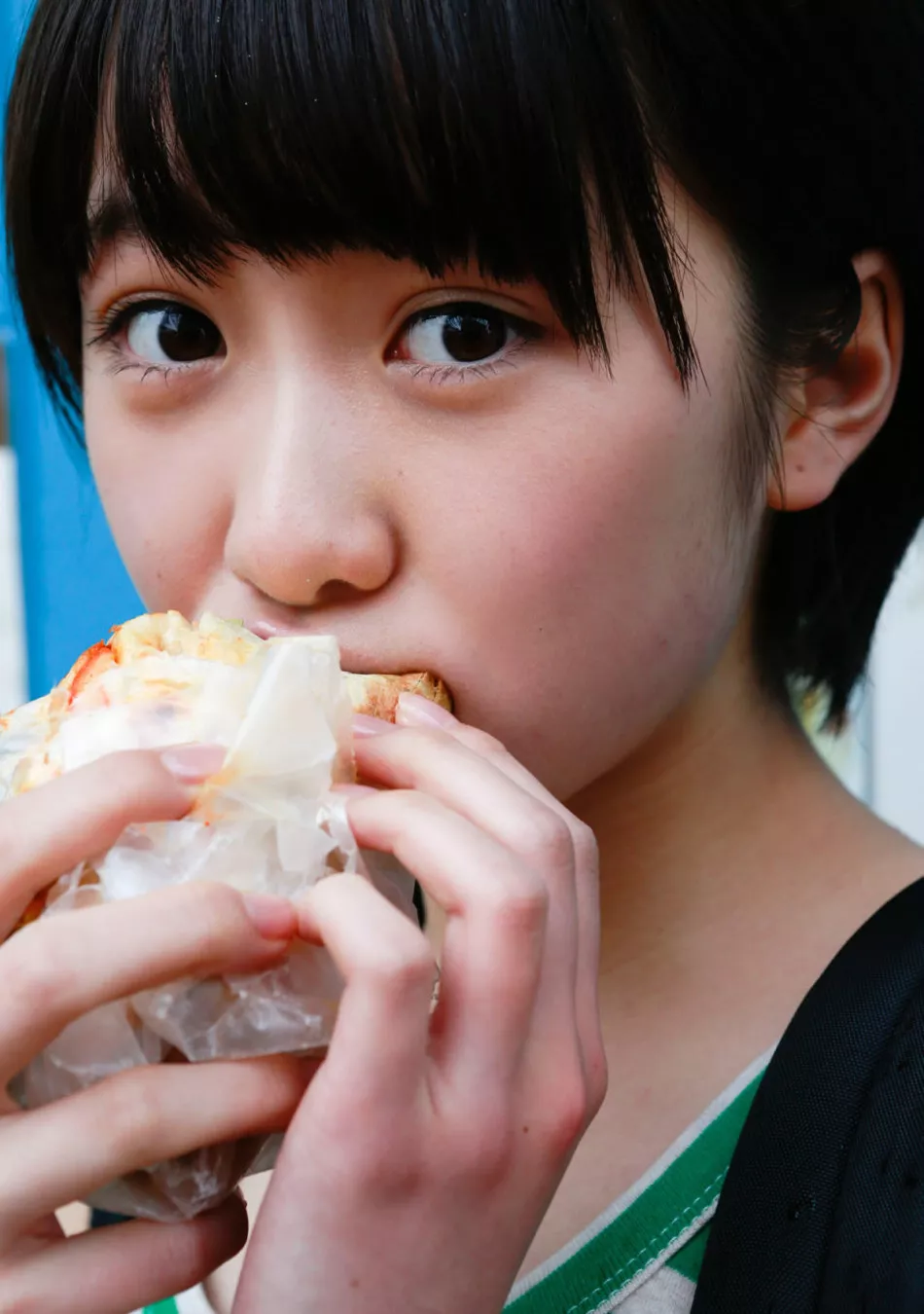 日本16岁少女偶像工藤遥清新短发写真18P