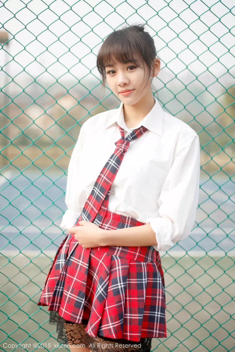 XiuRen第318期_嫩模美女七米baby红色格子裙学生装性感写真112P