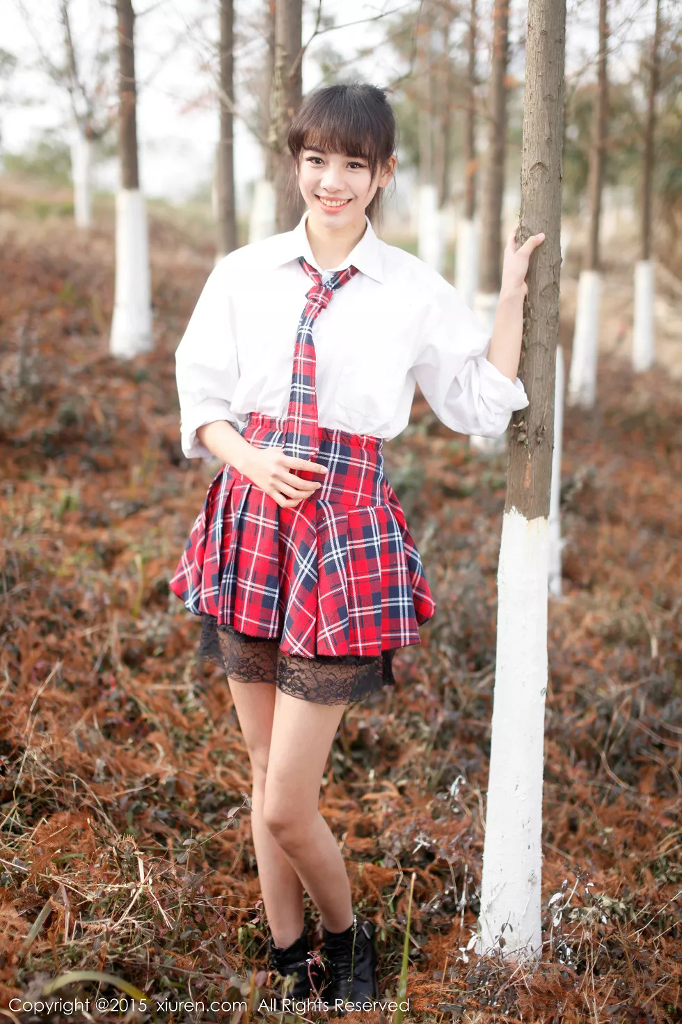 XiuRen第318期_嫩模美女七米baby红色格子裙学生装性感写真112P