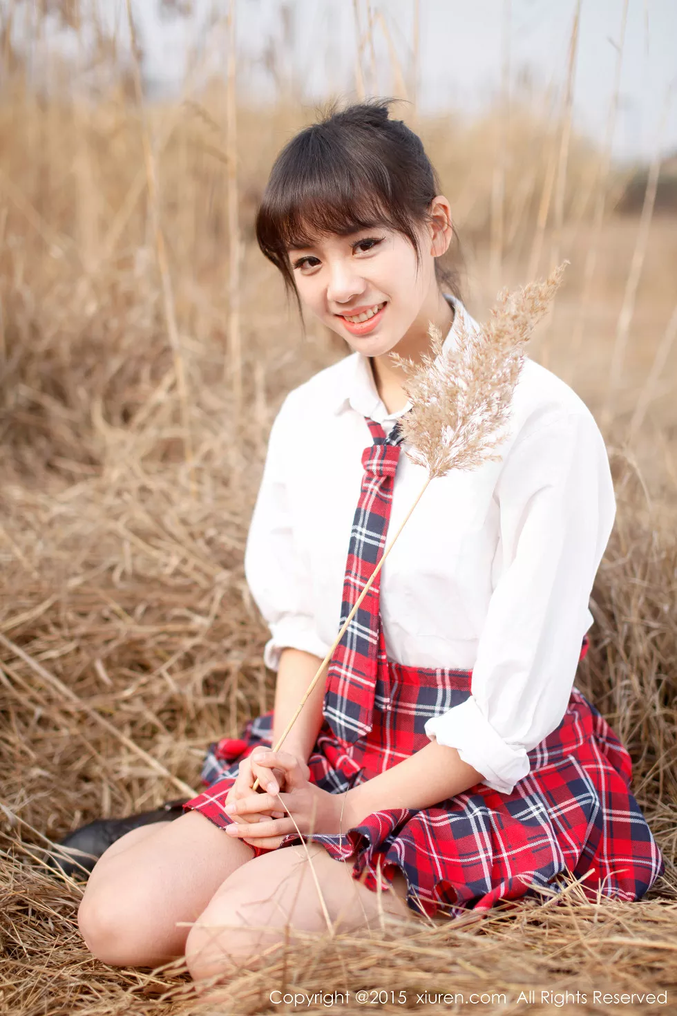 XiuRen第318期_嫩模美女七米baby红色格子裙学生装性感写真112P