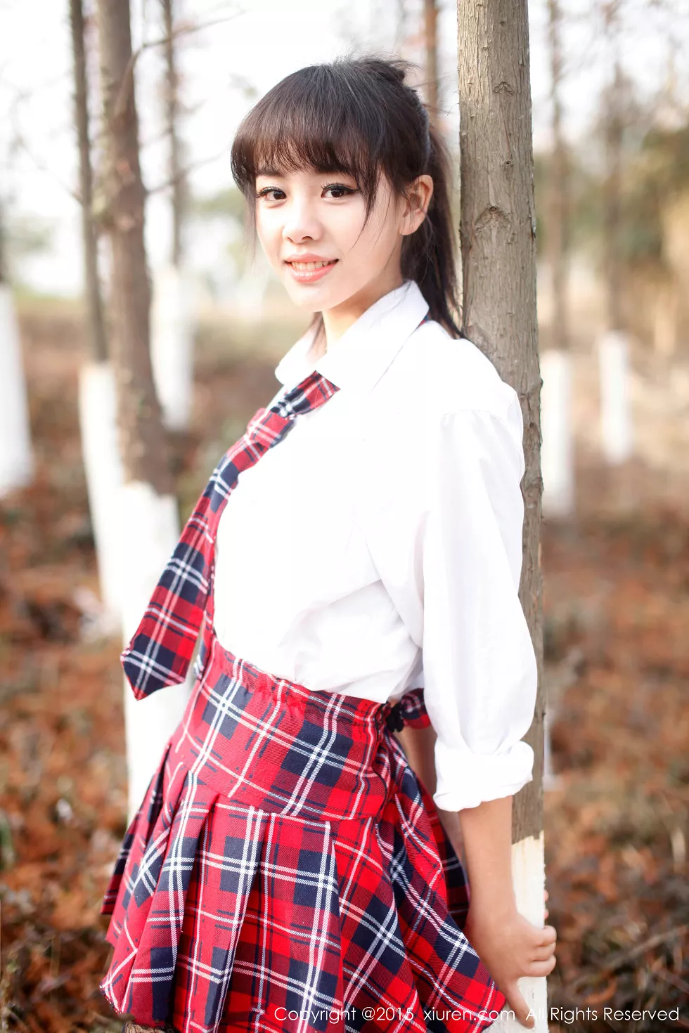 XiuRen第318期_嫩模美女七米baby红色格子裙学生装性感写真112P