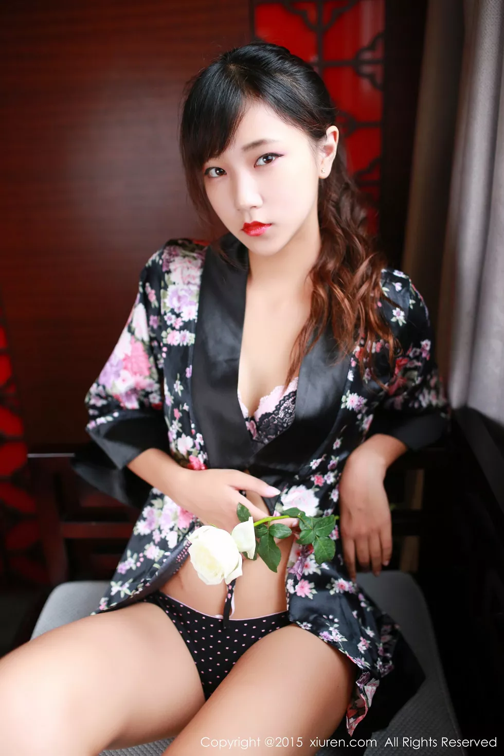 XiuRen第357期_秀发嫩模徐畅和徐畅白色衬衫户外清新迷人写真46P