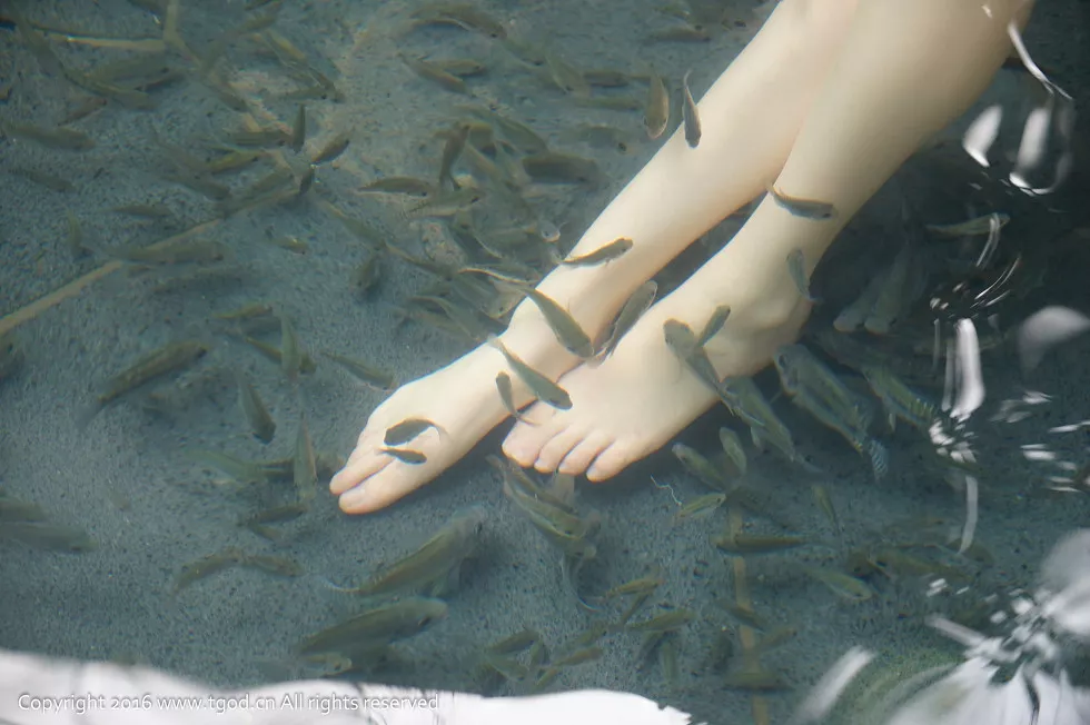[TGOD推女神]2015.01.13_嫩模邓雪Sweet御水温泉旅拍美胸豪乳诱惑写真52P