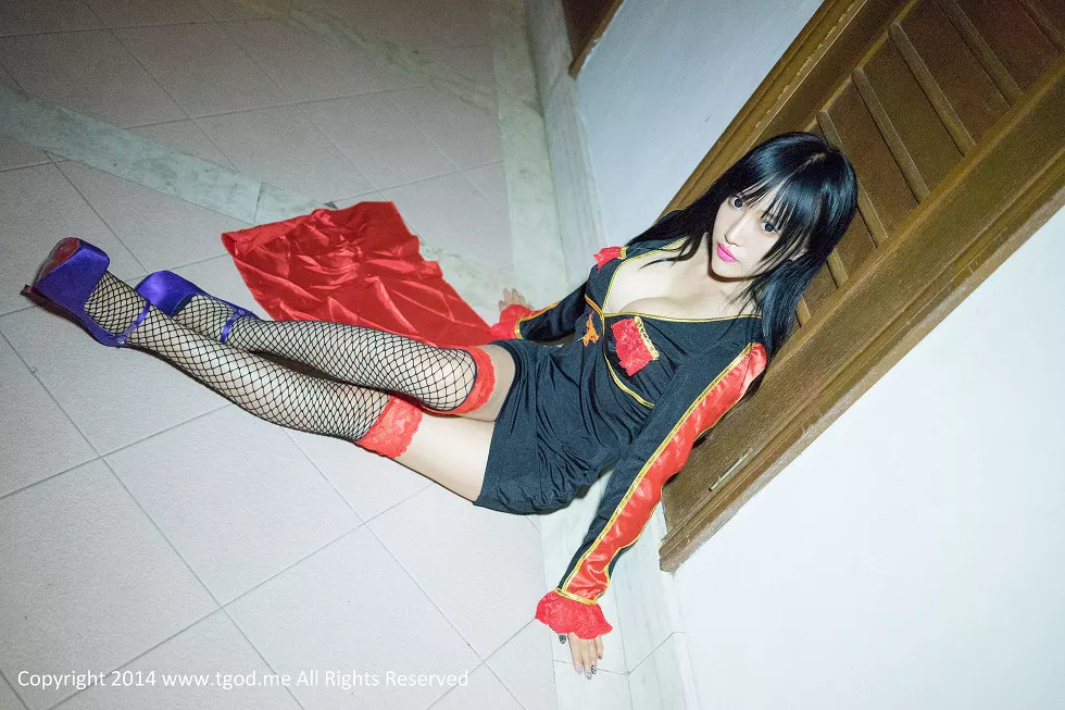 [TGOD推女神]2015.02.03_嫩模杨上萱黑色蕾丝内衣现乳贴极品豪乳诱惑写真50P