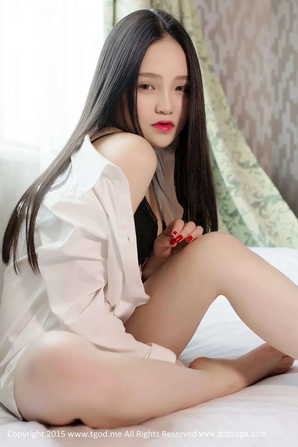 [TGOD推女神]2015.03.05_可爱女神佩佩Cassie皮草VS白衬衣黑色内衣写真57P