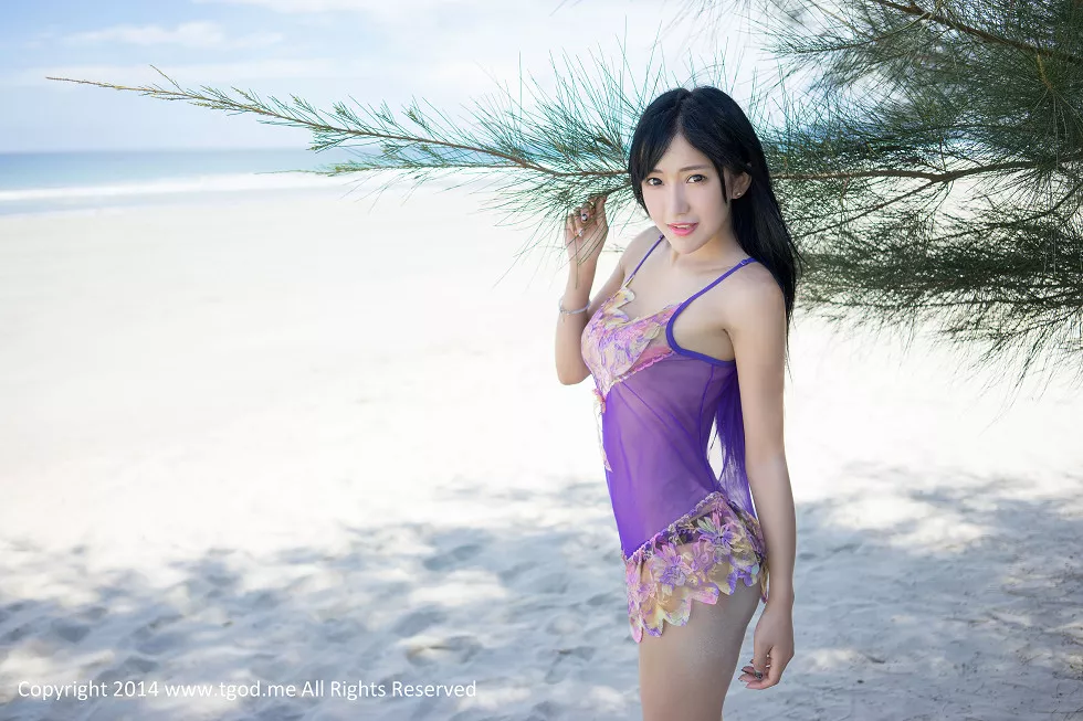 [TGOD推女神]2015.02.03_嫩模杨上萱黑色蕾丝内衣现乳贴极品豪乳诱惑写真50P