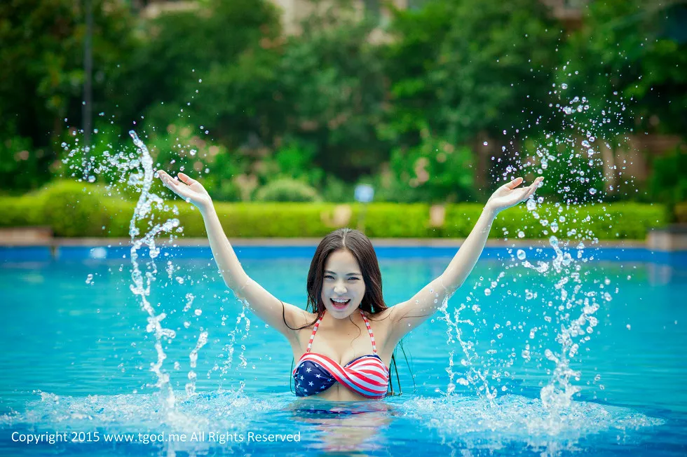 [TGOD推女神]2015.03.12_活力女神晓艾泳池边的水精灵性感比基尼写真71P