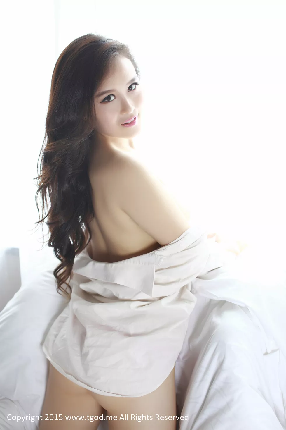 [TGOD推女神]2015.03.18_嫩模馨艺Baby红色丁字裤迷人翘臀诱惑写真70P