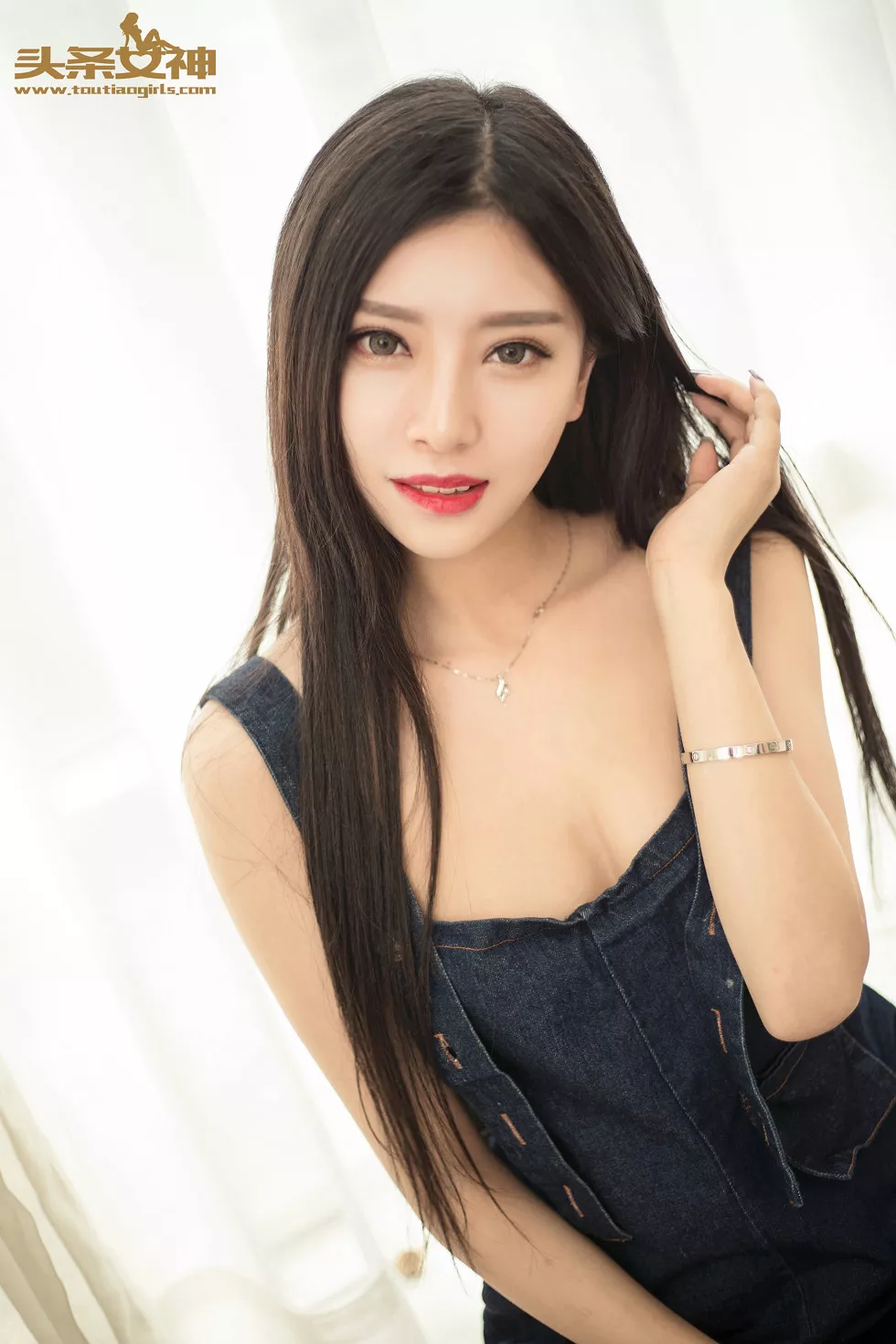 [Toutiao头条女神]No.021_油画小美女coco半裸上身迷人美乳写真41P