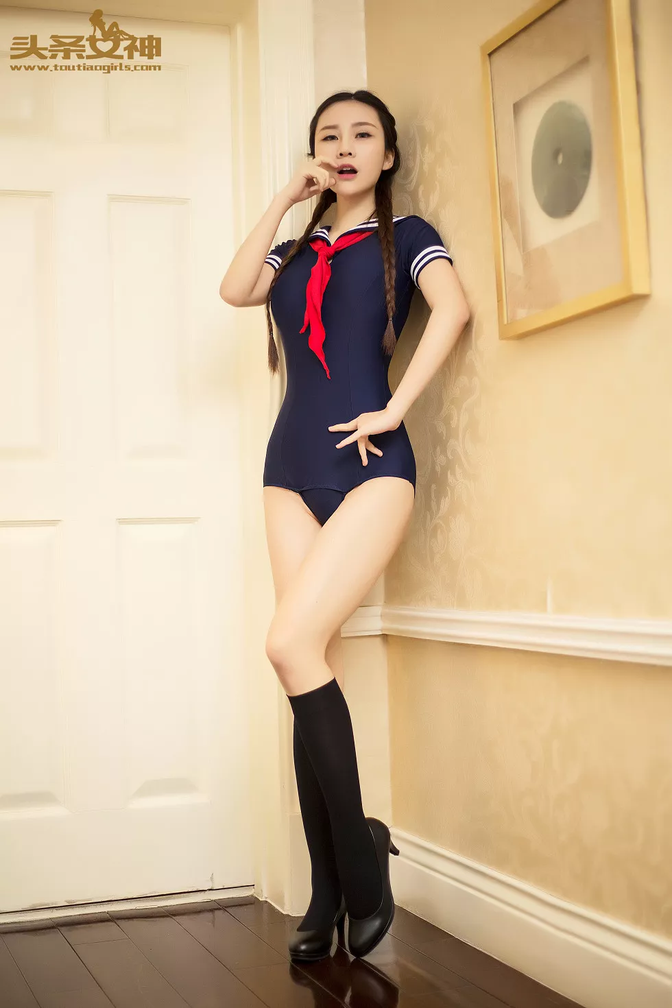 [Toutiao头条女神]No.056_嫩模周思超脱海军学生服豪乳美臀诱惑写真45P