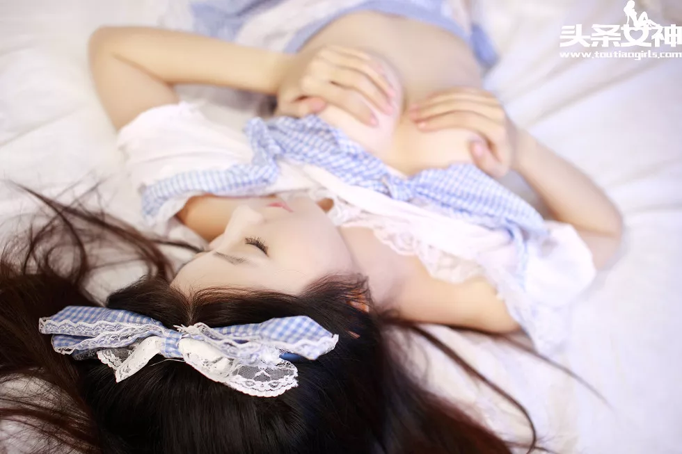 [Toutiao头条女神]No.059_嫩模安甜居家私房极致女仆装撩人姿势诱惑写真49P
