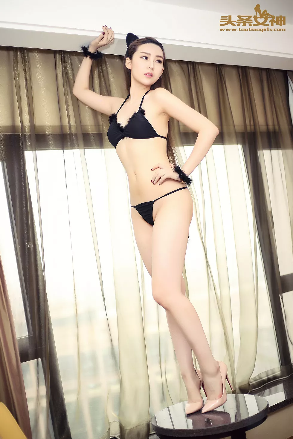 [Toutiao头条女神]No.065_嫩模格格猫女郎的黑色丁字裤撩人诱惑写真28P