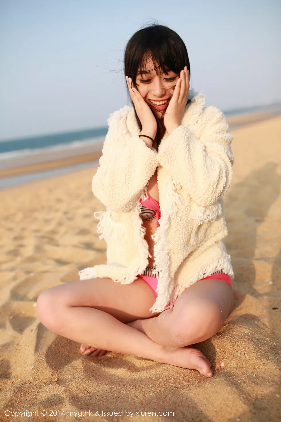 [MyGirl美媛馆]Vol.033_嫩模黄可christine红色情趣睡裙真空秀豪乳性感写真69P