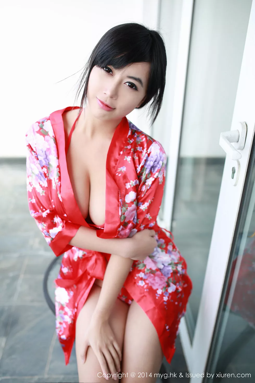 [MyGirl美媛馆]Vol.033_嫩模黄可christine红色情趣睡裙真空秀豪乳性感写真69P