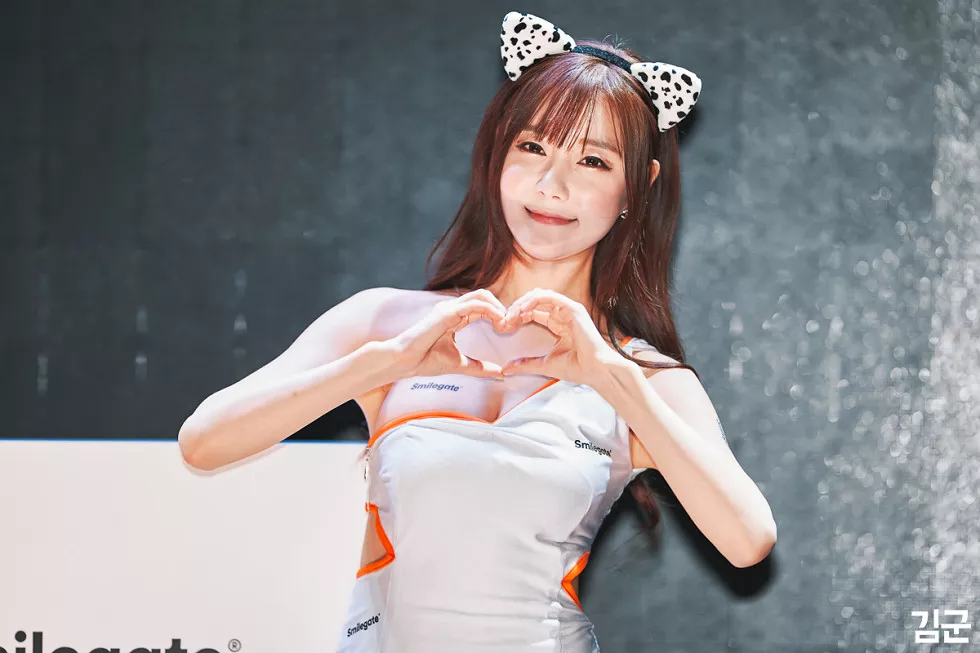 韩国赛车女郎崔瑟琪完美身材童颜巨乳海量诱惑写真339P