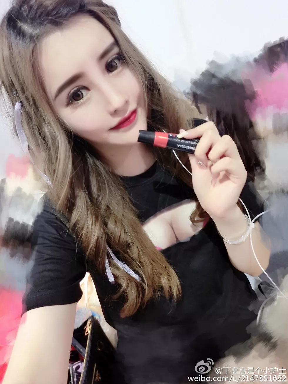 嫩模丁高高是个小护士性感自拍美图微博写真150P