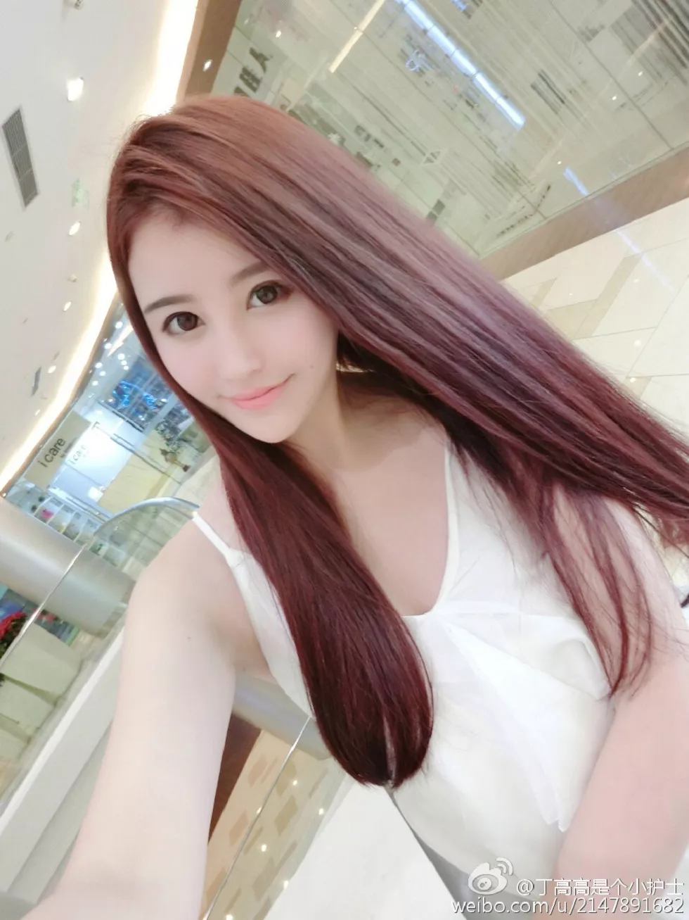 嫩模丁高高是个小护士性感自拍美图微博写真150P