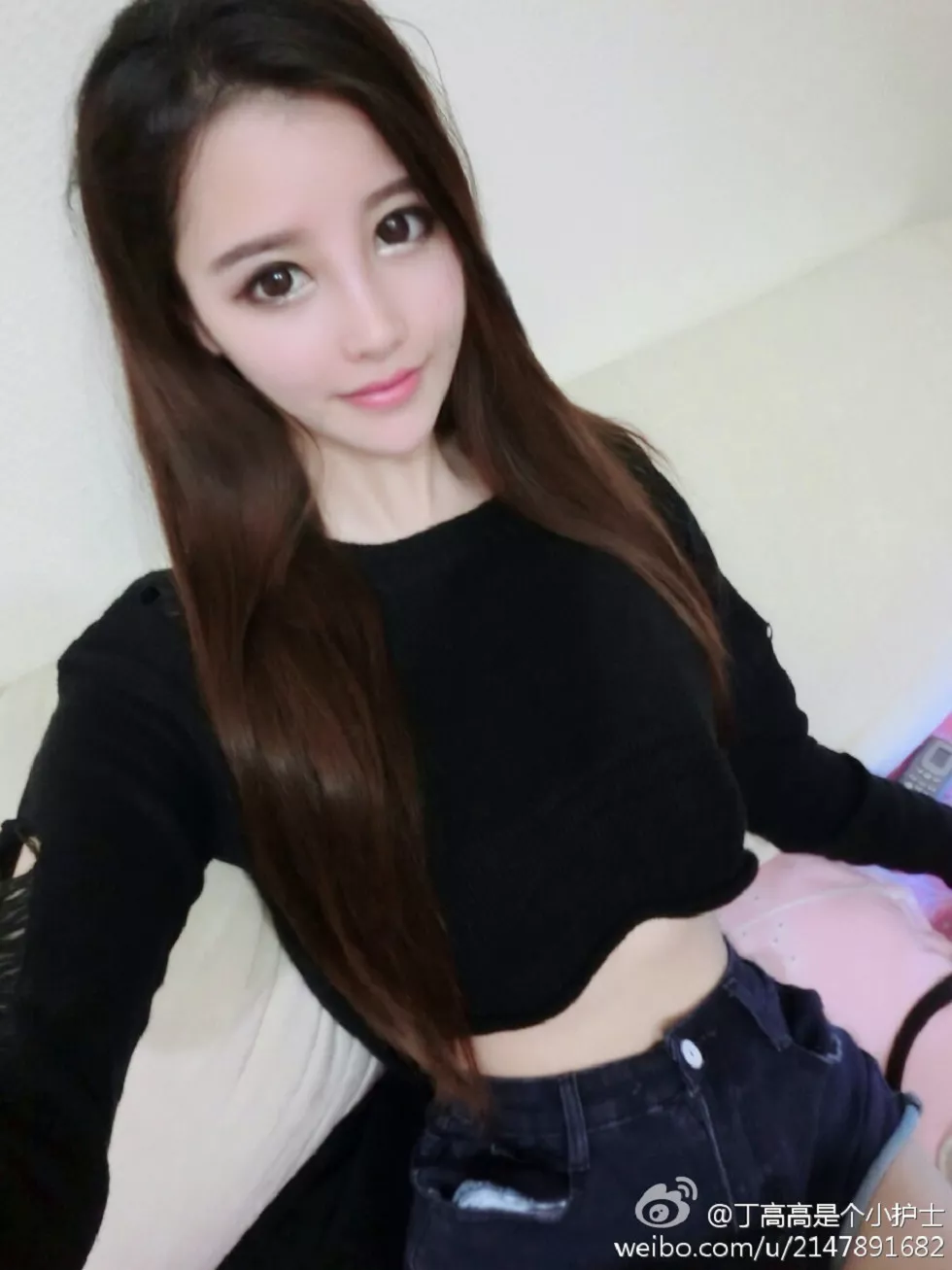 嫩模丁高高是个小护士性感自拍美图微博写真150P