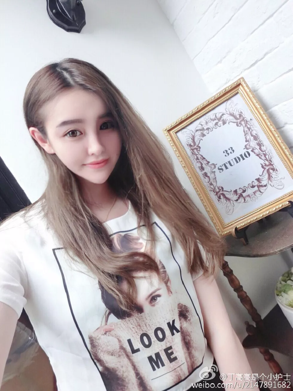 嫩模丁高高是个小护士性感自拍美图微博写真150P