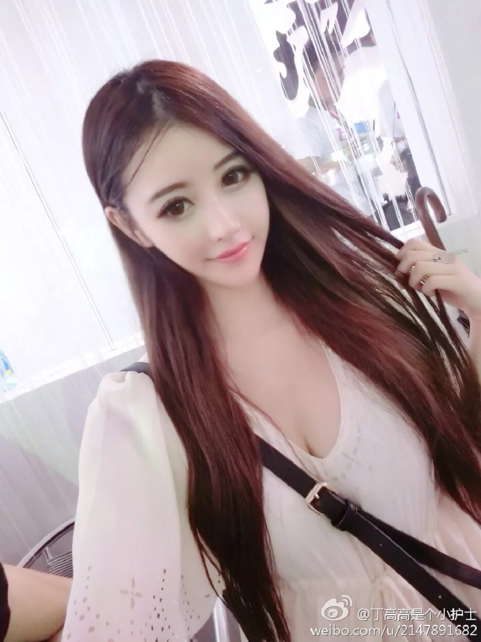 嫩模丁高高是个小护士性感自拍美图微博写真150P