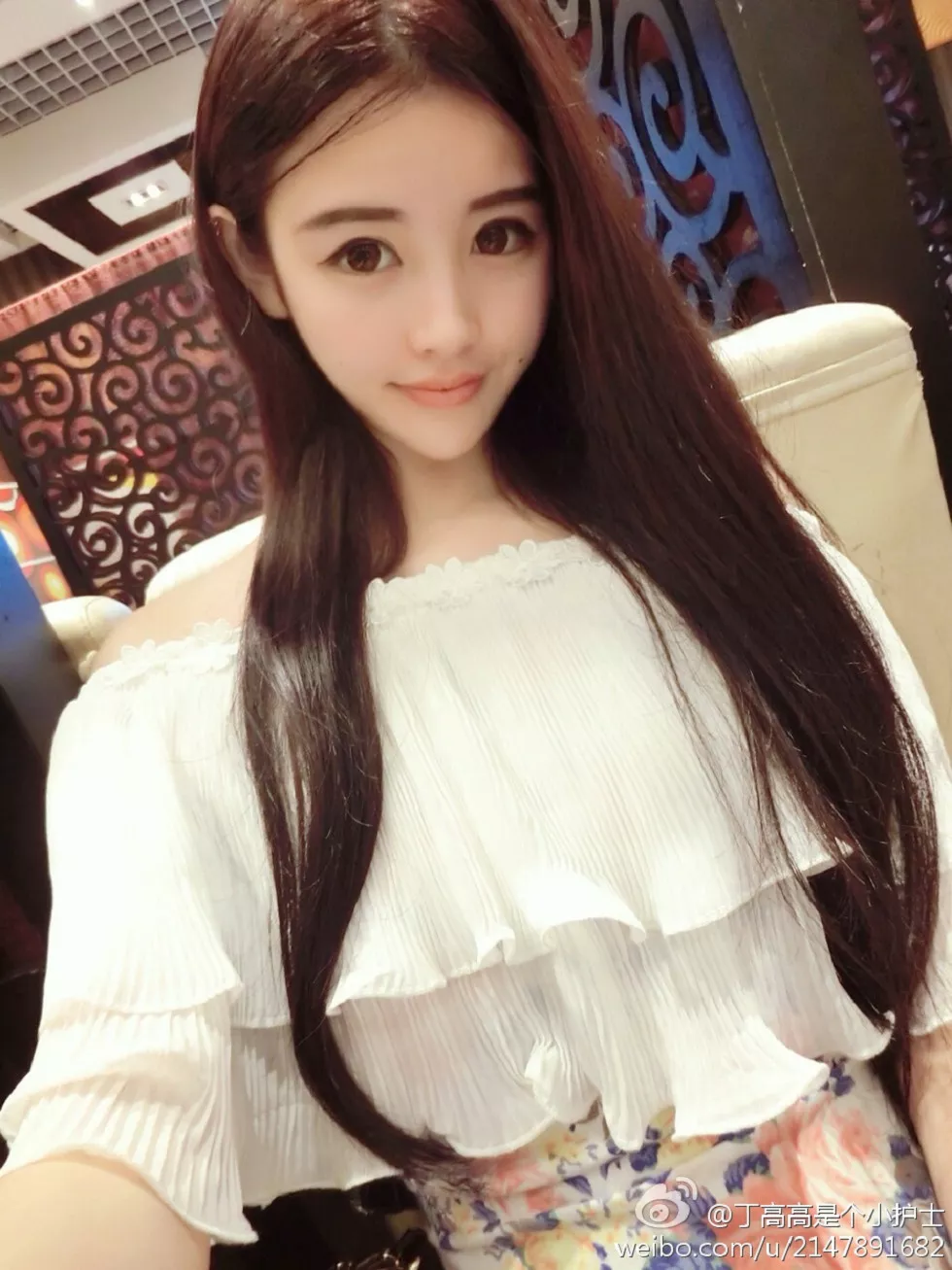 嫩模丁高高是个小护士性感自拍美图微博写真150P