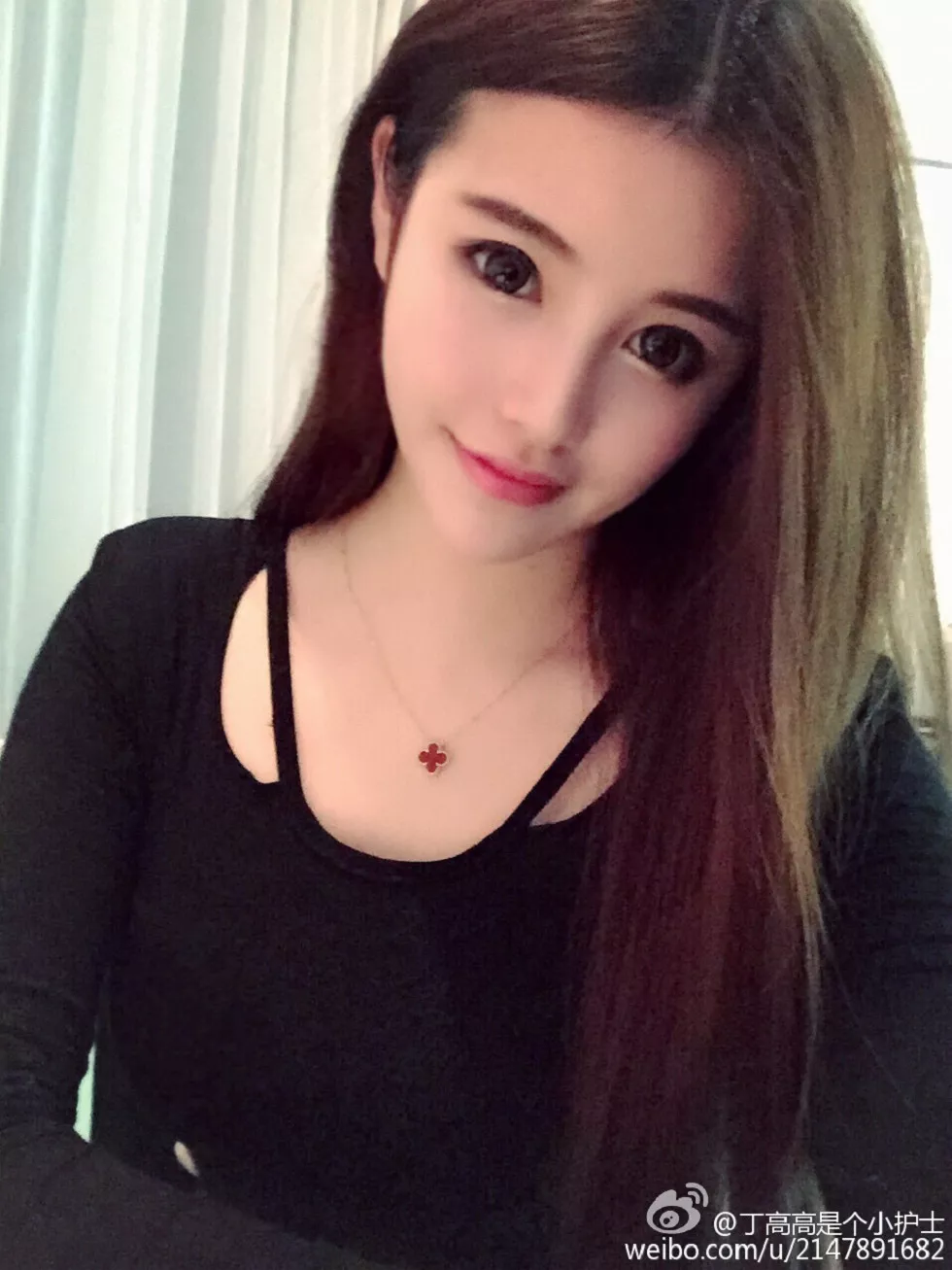 嫩模丁高高是个小护士性感自拍美图微博写真150P