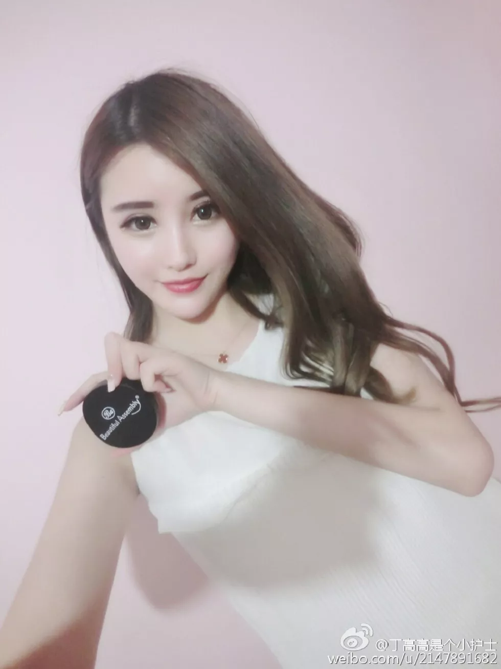 嫩模丁高高是个小护士性感自拍美图微博写真150P