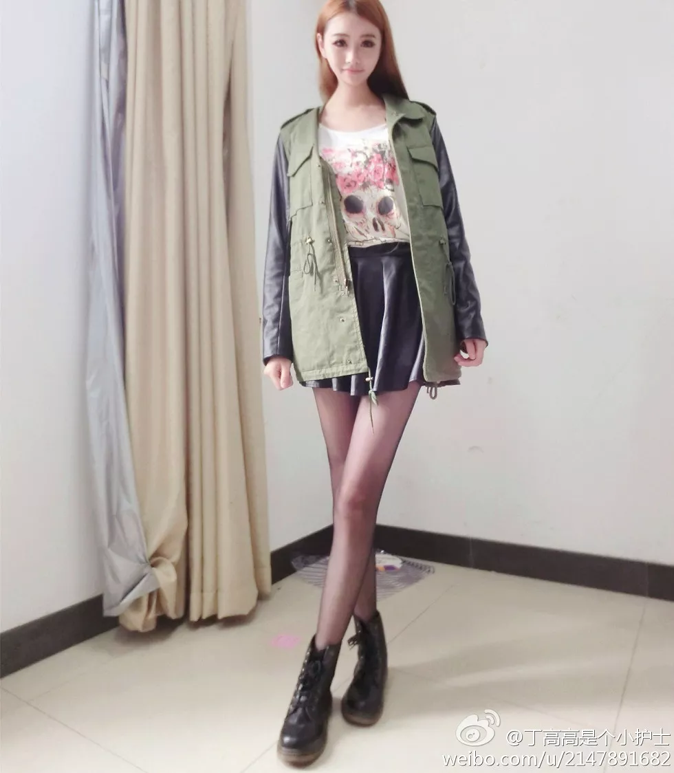 嫩模丁高高是个小护士性感自拍美图微博写真150P