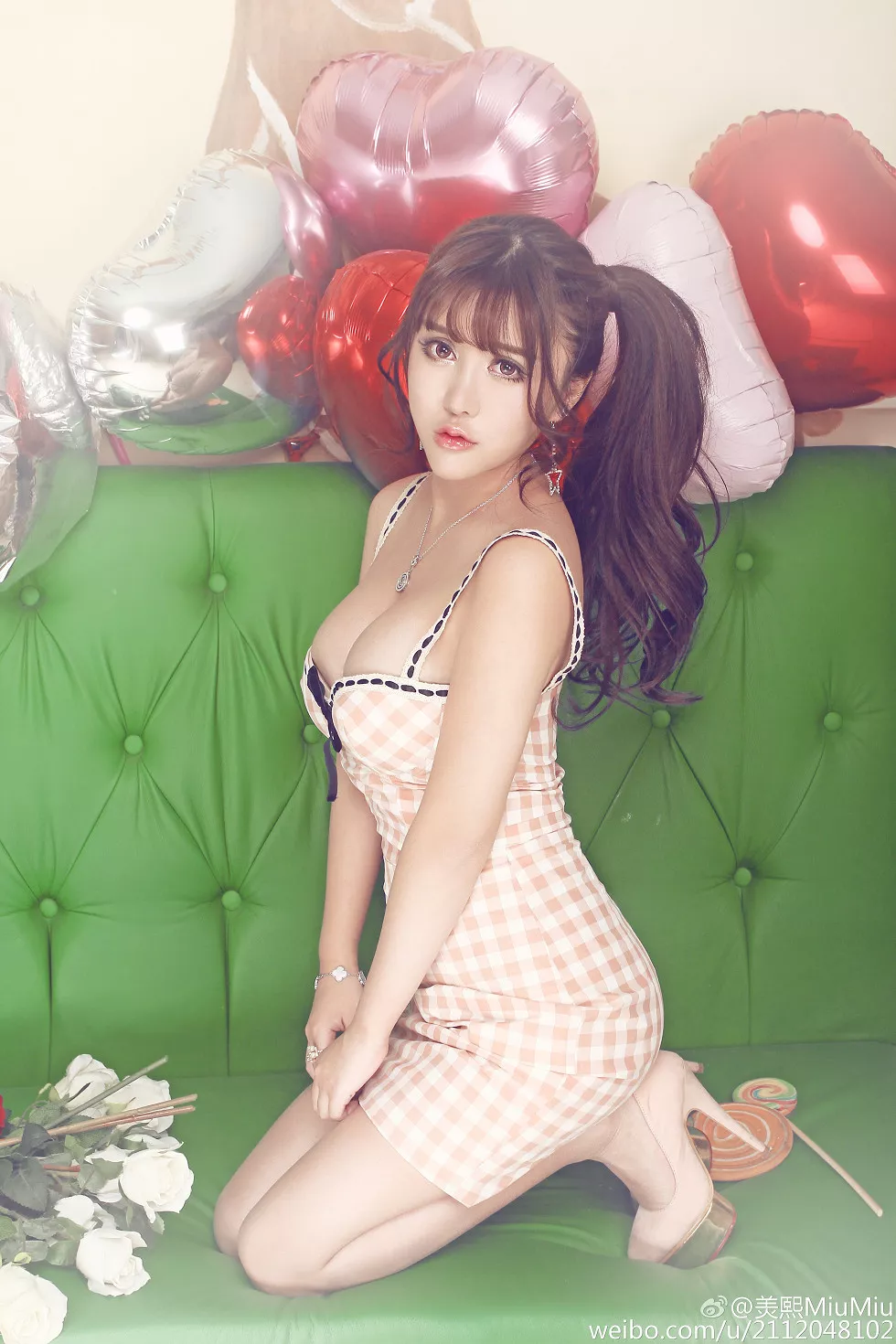 混血嫩模美熙MiuMiu完美身材火辣喷血大尺度微博写真456P