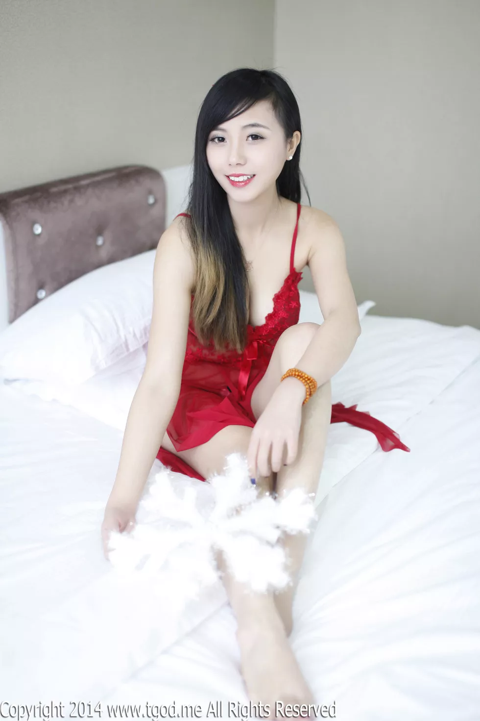 [TGOD推女神]2014.12.23_嫩模谢忱倬红纱吊带睡衣黑色蕾丝内裤诱惑写真133P