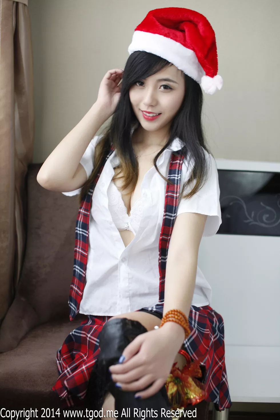 [TGOD推女神]2014.12.23_嫩模谢忱倬红纱吊带睡衣黑色蕾丝内裤诱惑写真133P