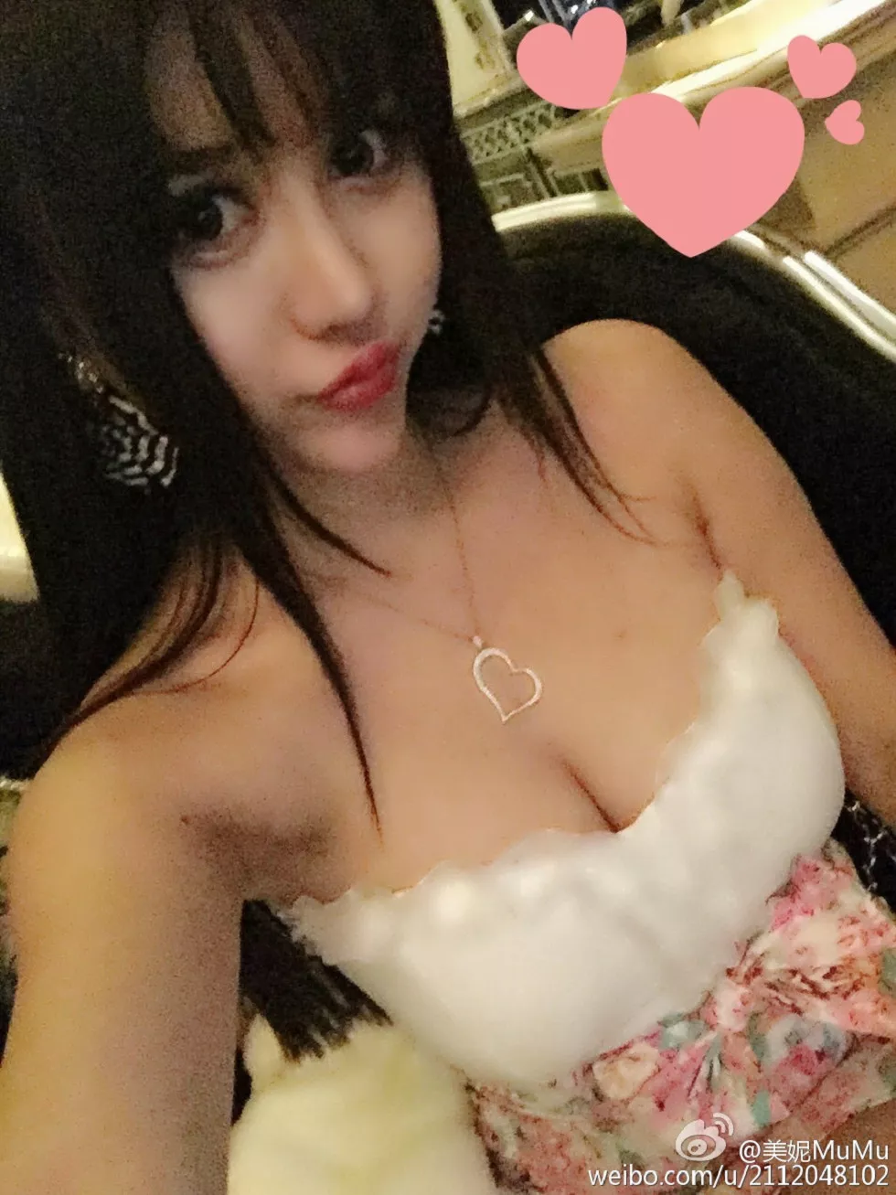 混血嫩模美熙MiuMiu完美身材火辣喷血大尺度微博写真456P