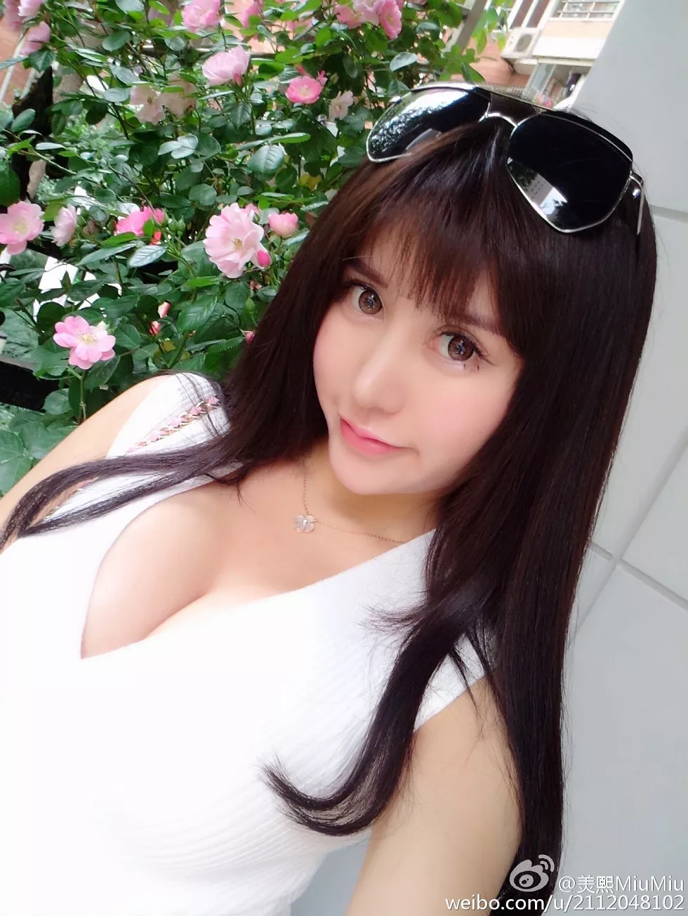 混血嫩模美熙MiuMiu完美身材火辣喷血大尺度微博写真456P