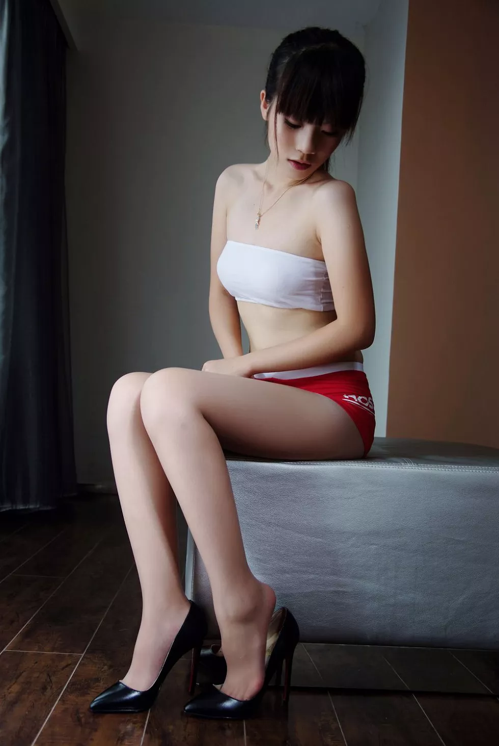 国产嫩模小美女性感居家私房系列美女诱惑写真138P